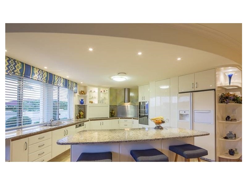 12 Viewfield Street, Redland Bay QLD 4165