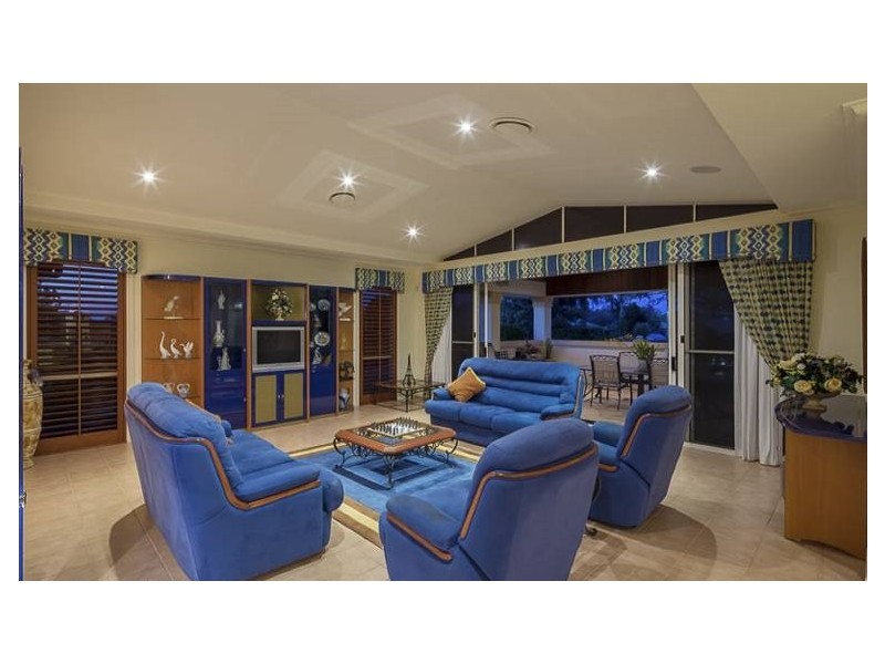12 Viewfield Street, Redland Bay QLD 4165
