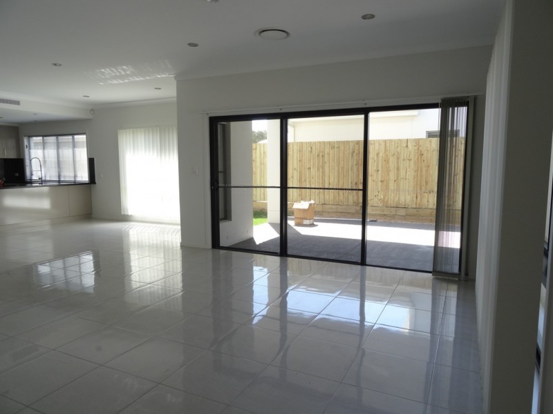 2/13 Elderberry Street, Thornlands QLD 4164