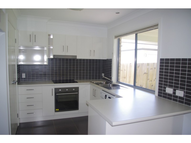 2/31 Riley Peter Place, Cleveland QLD 4163