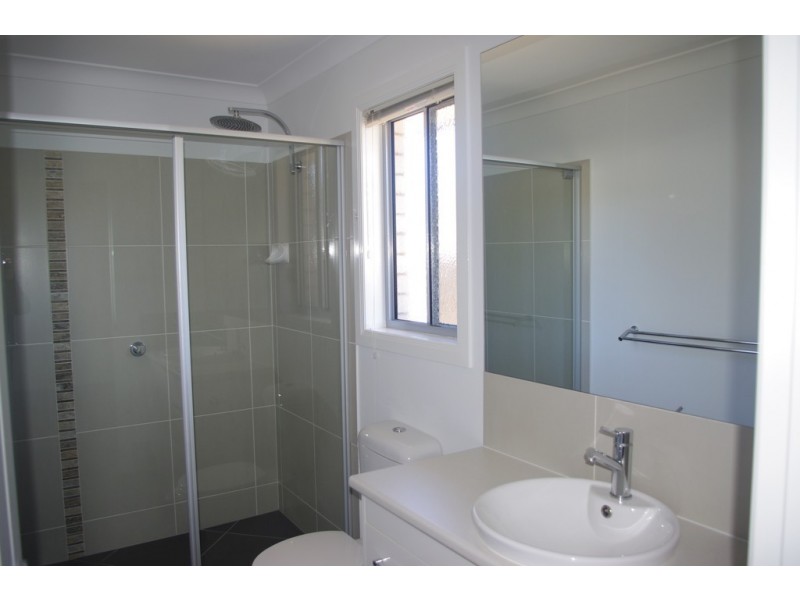 2/31 Riley Peter Place, Cleveland QLD 4163