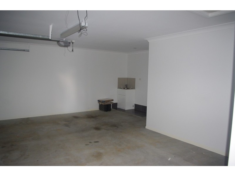 2/31 Riley Peter Place, Cleveland QLD 4163