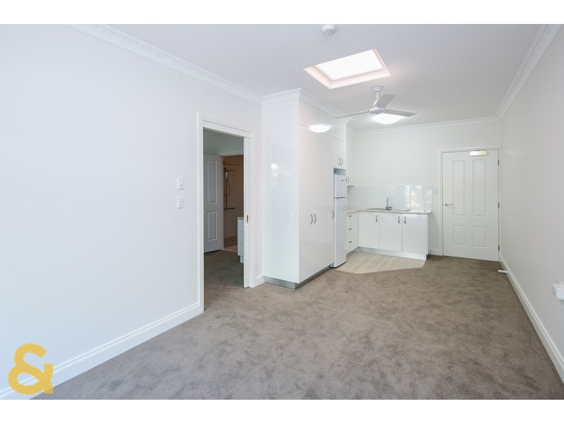 220/83 Freeth Street West, Ormiston QLD 4160