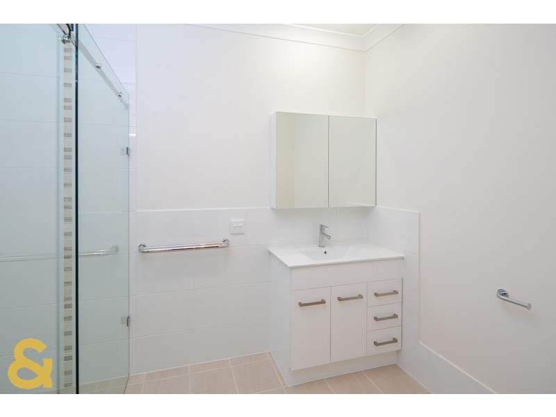 220/83 Freeth Street West, Ormiston QLD 4160