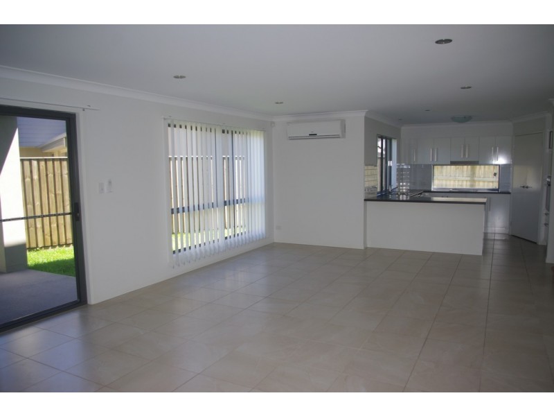 2/6 Sandalwood Street, Thornlands QLD 4164