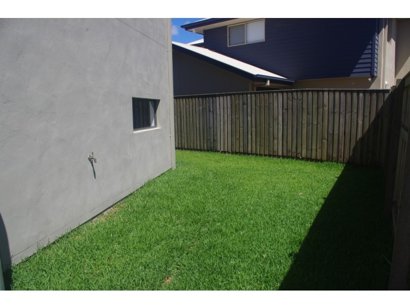 2/6 Sandalwood Street, Thornlands QLD 4164