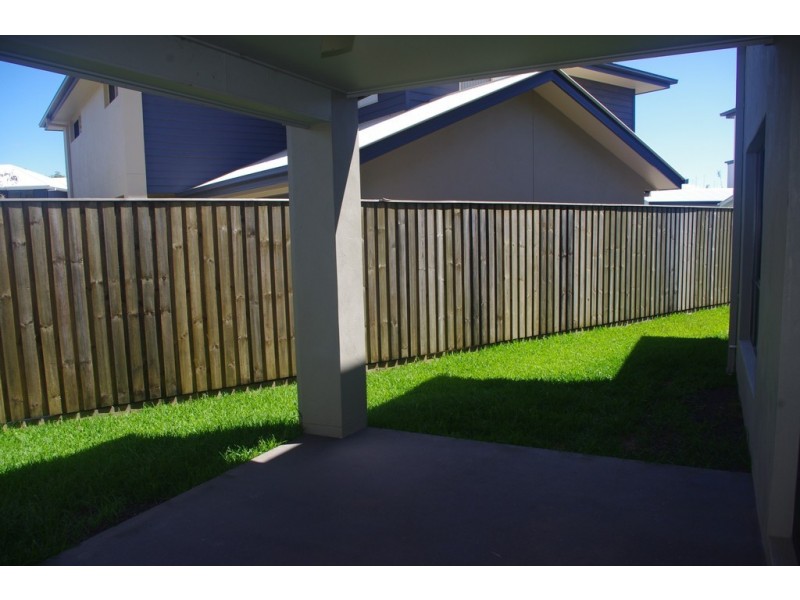 2/6 Sandalwood Street, Thornlands QLD 4164