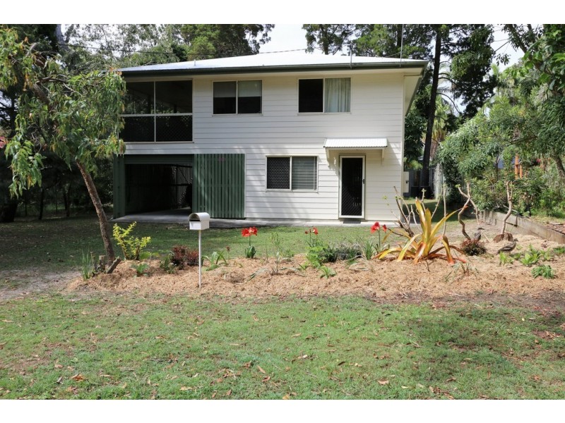 32 James Street, Coochiemudlo Island QLD 4184