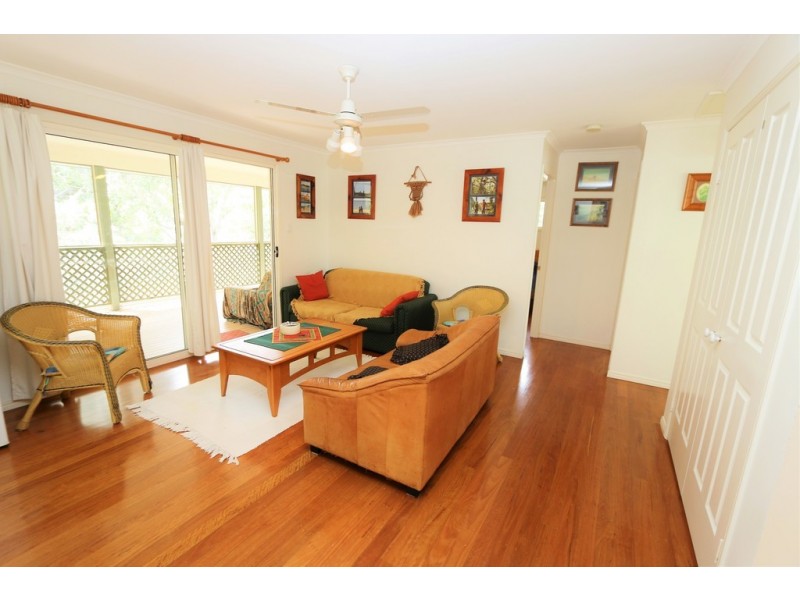 32 James Street, Coochiemudlo Island QLD 4184