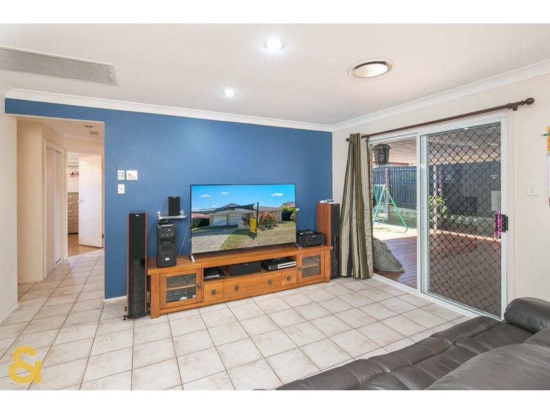 10 Sweetlip Court, Birkdale QLD 4159