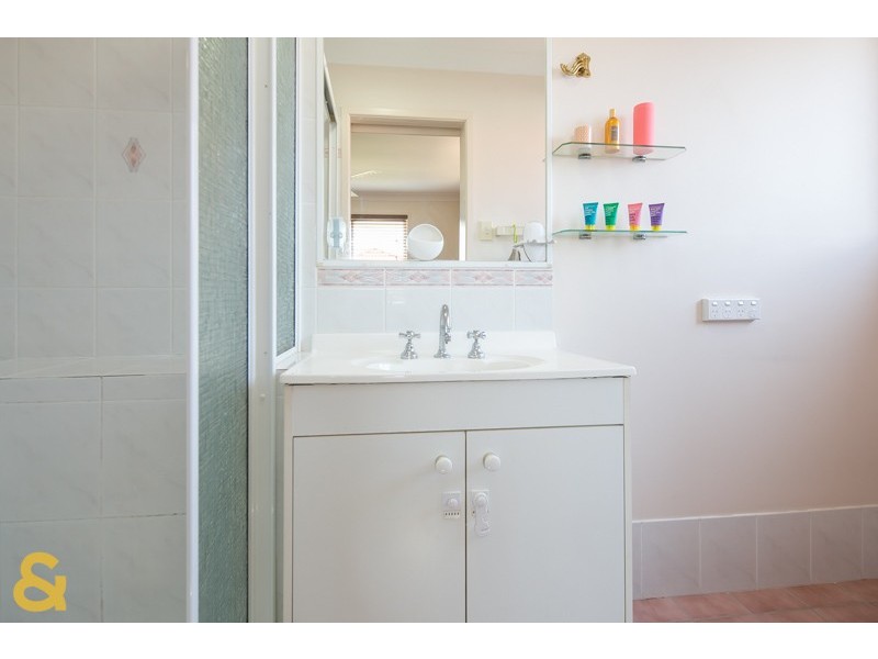 10 Sweetlip Court, Birkdale QLD 4159