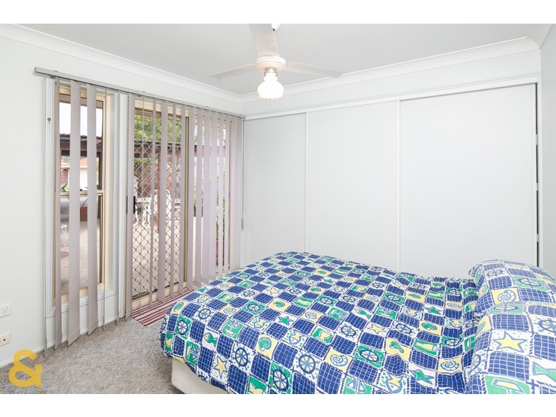 2 Spike Street, Redland Bay QLD 4165