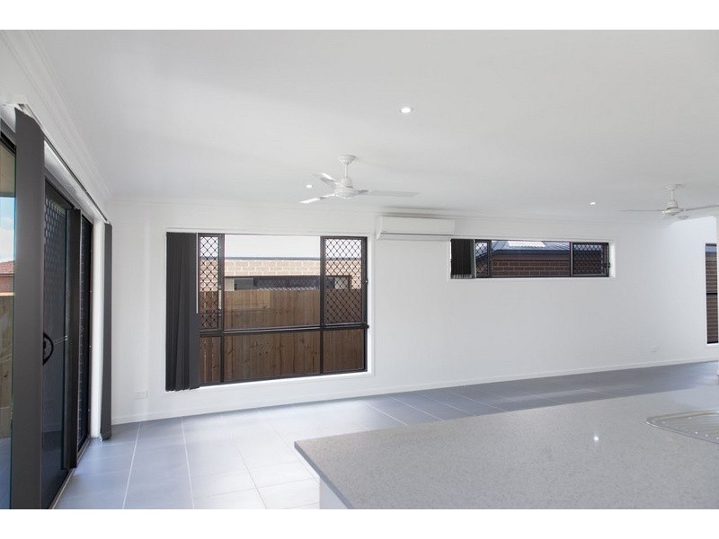 5 Base Street, Victoria Point QLD 4165