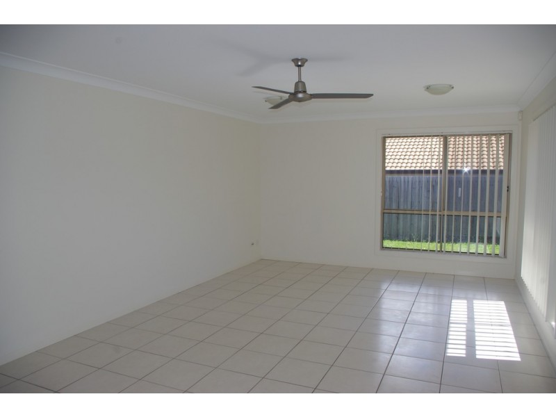 11 Lizard Place, Redland Bay QLD 4165