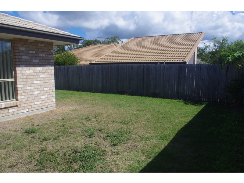 11 Lizard Place, Redland Bay QLD 4165