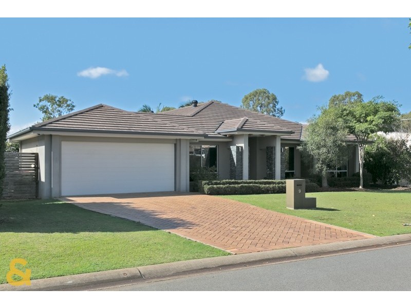 9 Aquila Street, Redland Bay QLD 4165