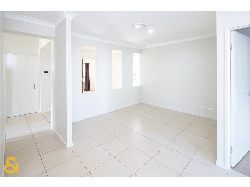 9 Aquila Street, Redland Bay QLD 4165