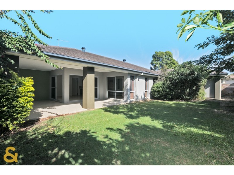 9 Aquila Street, Redland Bay QLD 4165