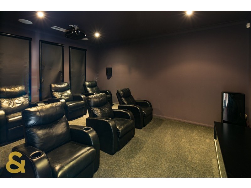 4 Seaspray Street, Thornlands QLD 4164