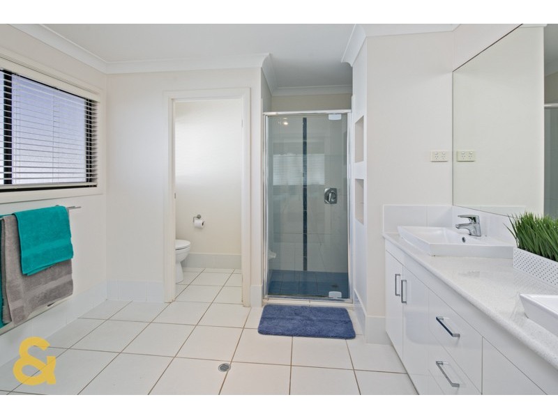 4 Seaspray Street, Thornlands QLD 4164