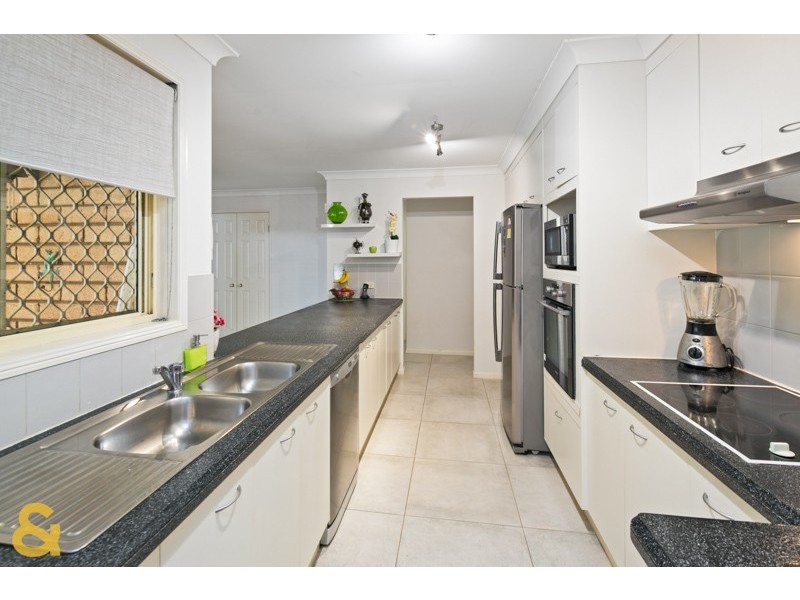 19 School Road, Victoria Point QLD 4165