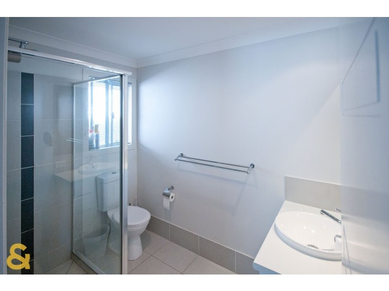 5 Riley Peter Place, Cleveland QLD 4163