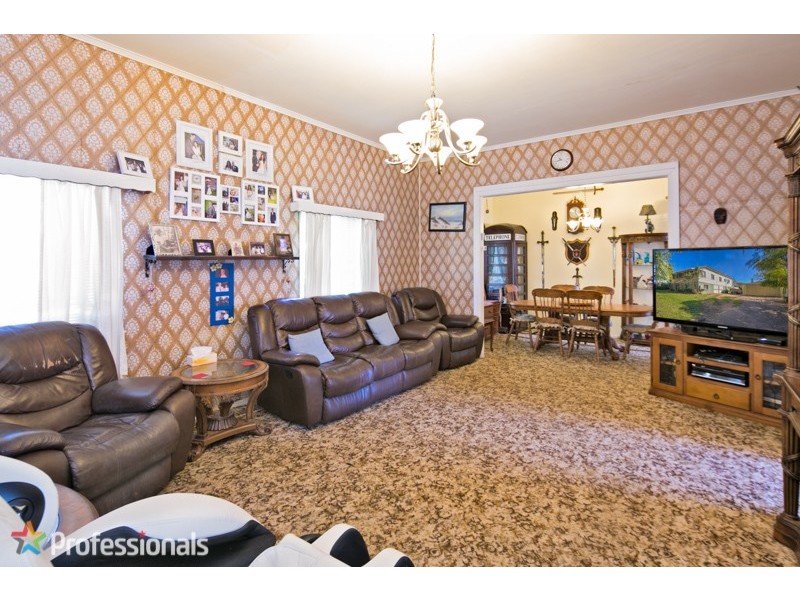 35 Carnation Street, Wynnum QLD 4178