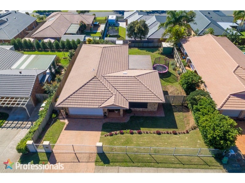 9 Byng Rd, Birkdale QLD 4159