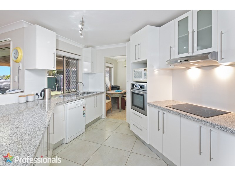 9 Byng Rd, Birkdale QLD 4159