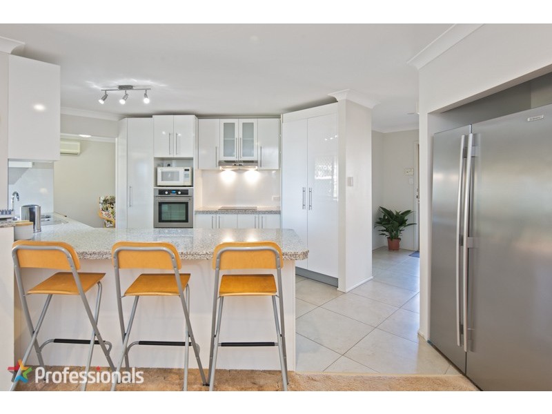 9 Byng Rd, Birkdale QLD 4159