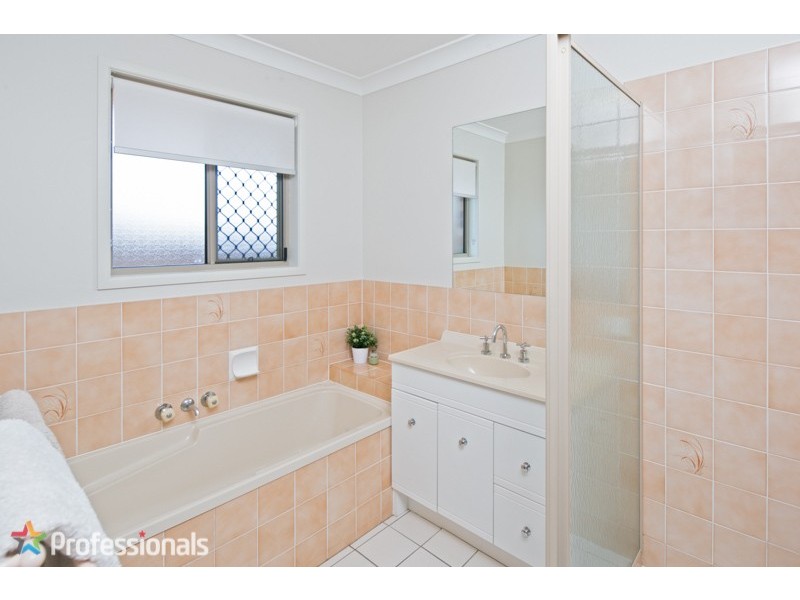 9 Byng Rd, Birkdale QLD 4159