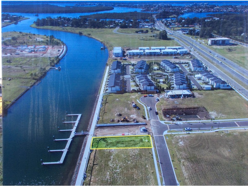 26 Waters Close, Hope Island QLD 4212