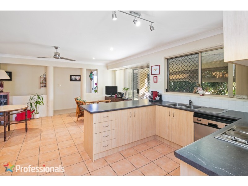 30 Ross Place, Wakerley QLD 4154