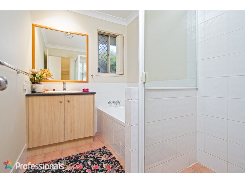30 Ross Place, Wakerley QLD 4154