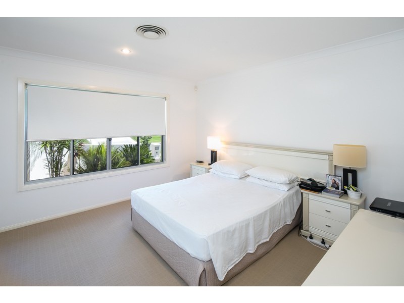 2 Balsam Street, Redland Bay QLD 4165