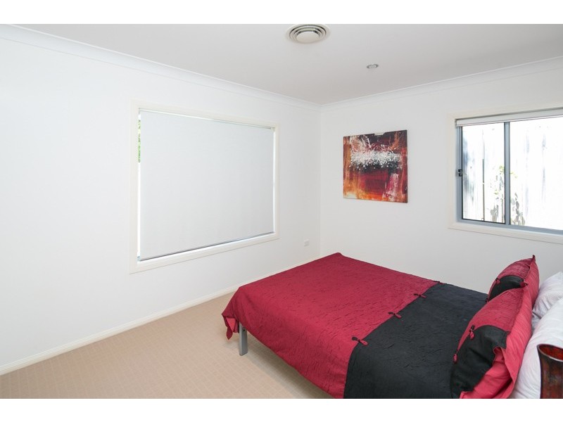 2 Balsam Street, Redland Bay QLD 4165