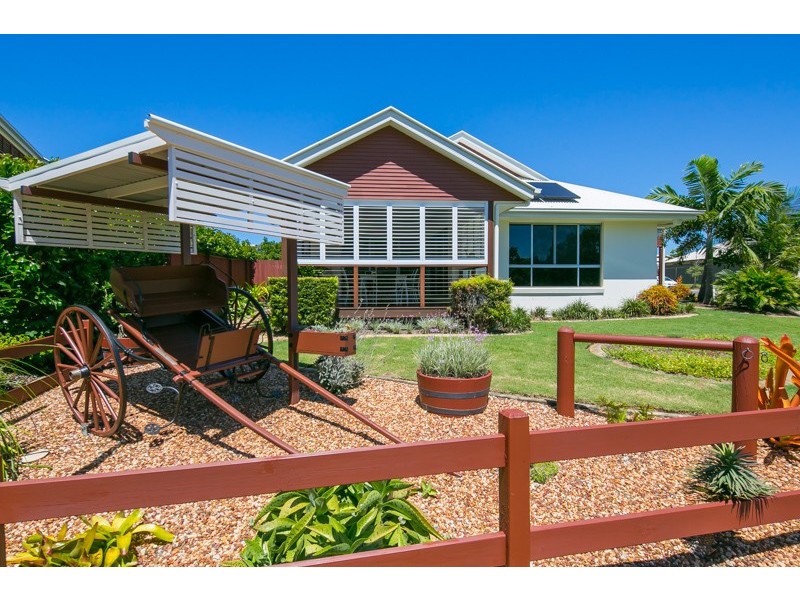 2 Balsam Street, Redland Bay QLD 4165