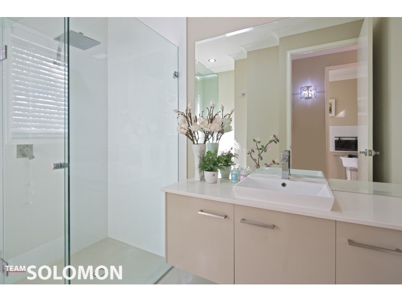 27 Sapium Road, Redland Bay QLD 4165