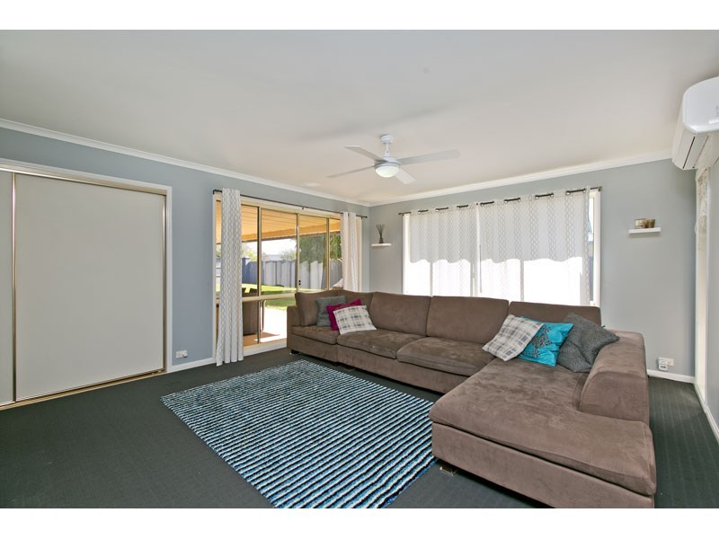 4 Kimbolton Drive, Redland Bay QLD 4165
