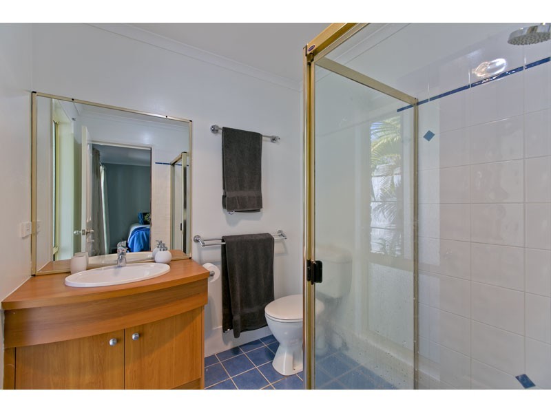 4 Kimbolton Drive, Redland Bay QLD 4165