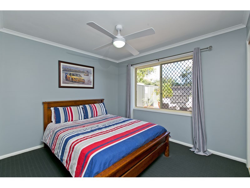 4 Kimbolton Drive, Redland Bay QLD 4165