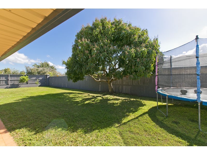 4 Kimbolton Drive, Redland Bay QLD 4165