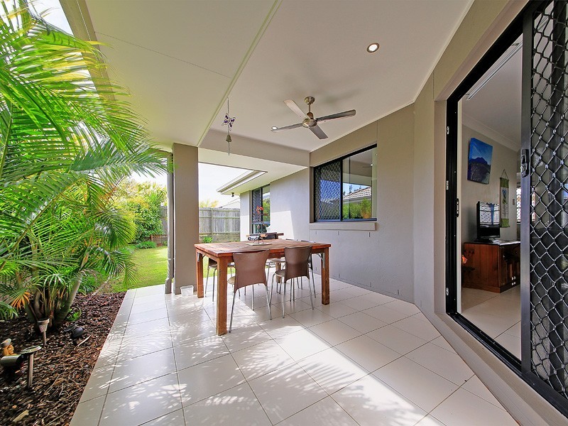 5 Whipbird Circuit, Victoria Point QLD 4165