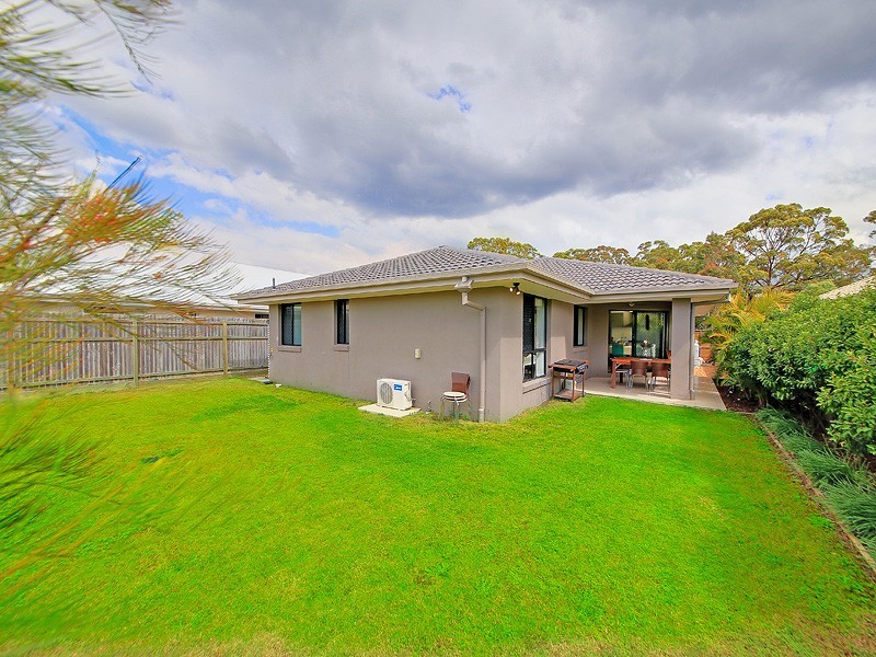 5 Whipbird Circuit, Victoria Point QLD 4165