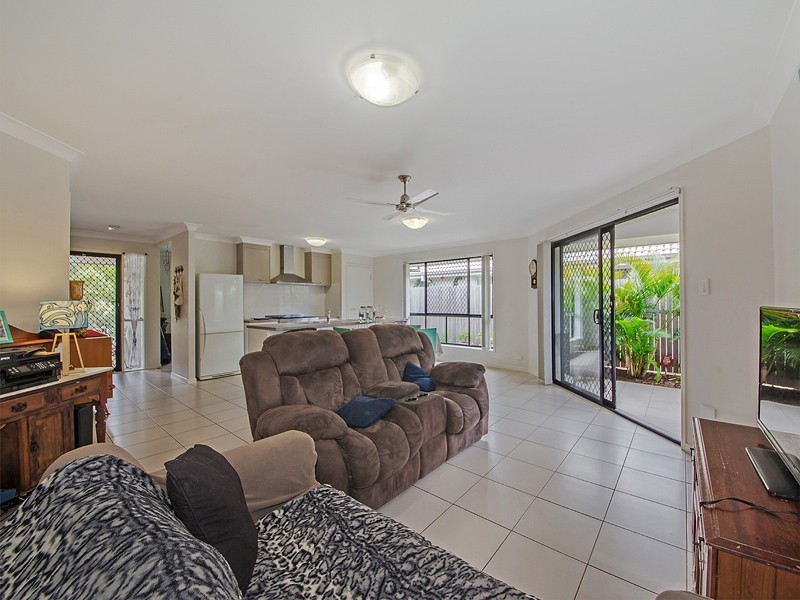 5 Whipbird Circuit, Victoria Point QLD 4165