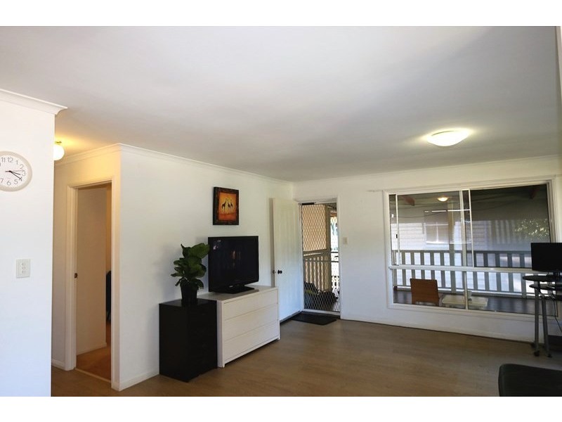 15 Kingfisher Street, Coochiemudlo Island QLD 4184