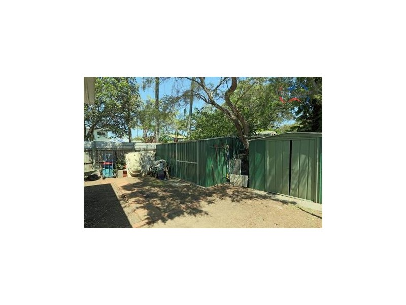 35 Shirley Street, Coochiemudlo Island QLD 4184