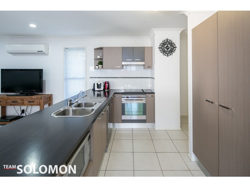 65 Azure Avenue, Redland Bay QLD 4165