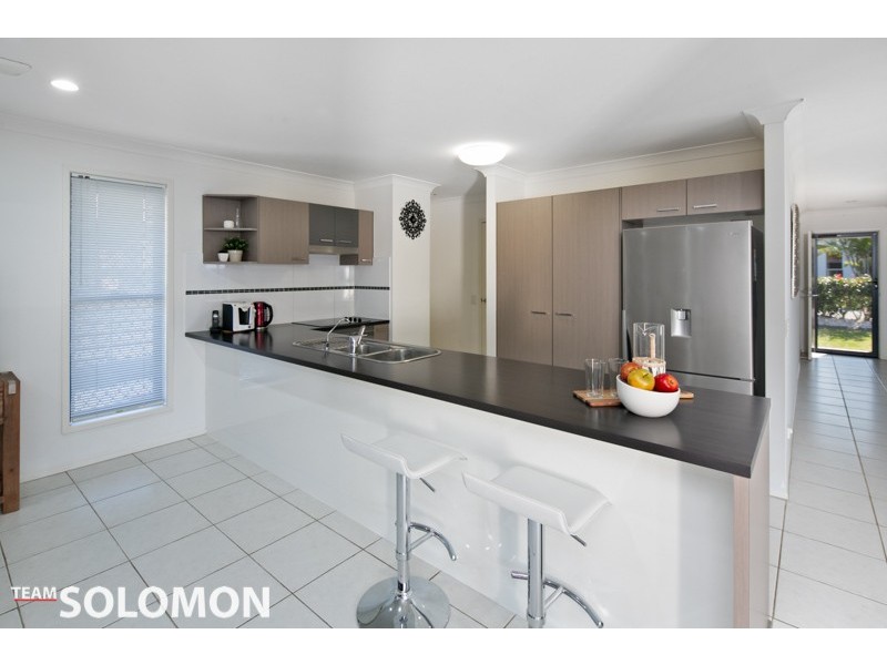 65 Azure Avenue, Redland Bay QLD 4165