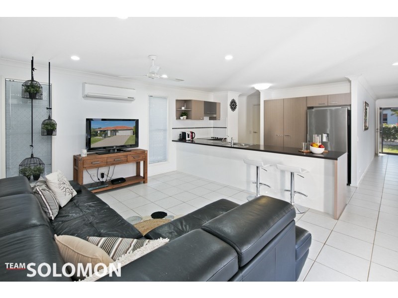 65 Azure Avenue, Redland Bay QLD 4165